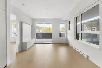 213 2015 ST. JOHNS STREET, Port Moody BC V3H 0N5
