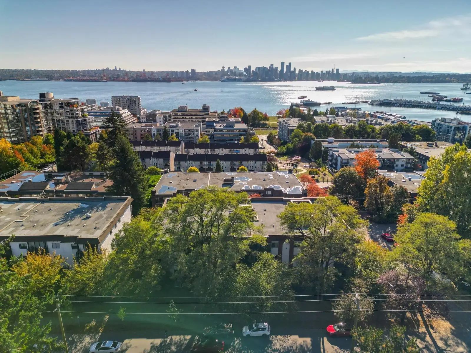 201 225 W 3RD STREET, North Vancouver BC V7M 1E9