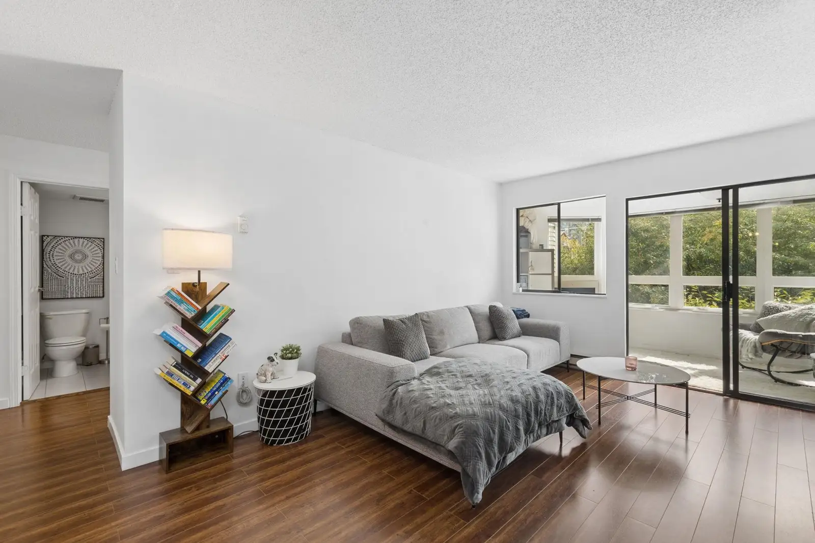 204 1155 ROSS RD, North Vancouver BC V7K 1C6