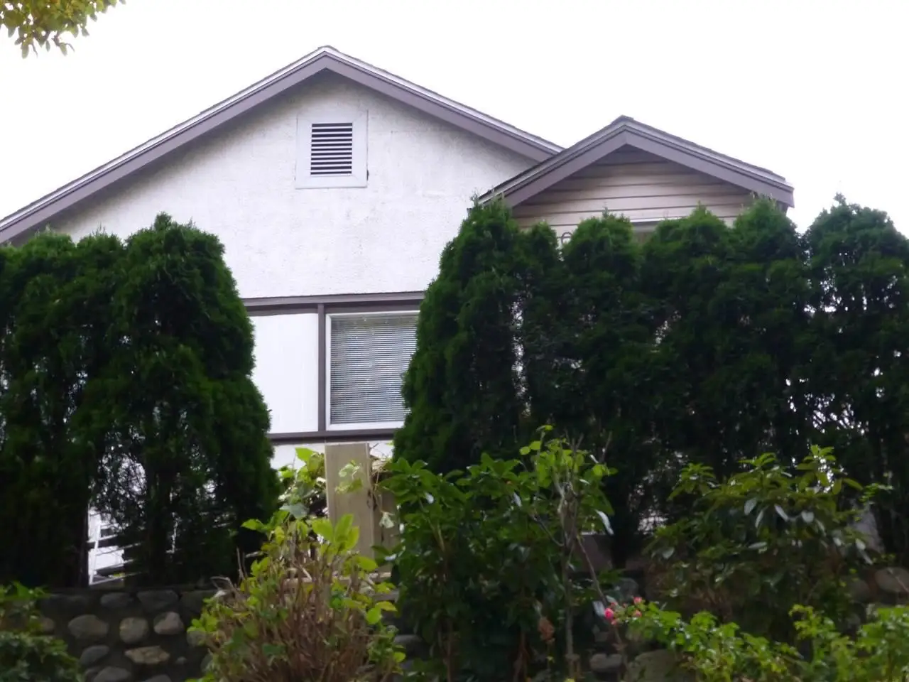 2707 E BROADWAY, Vancouver BC V5M 1Y7