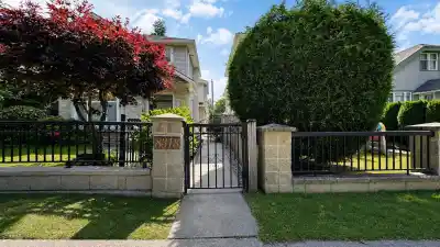 8318 FREMLIN STREET, Vancouver BC V6P 3X2