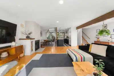 1952 CHESTERFIELD AVENUE, North Vancouver BC V7M 2P5