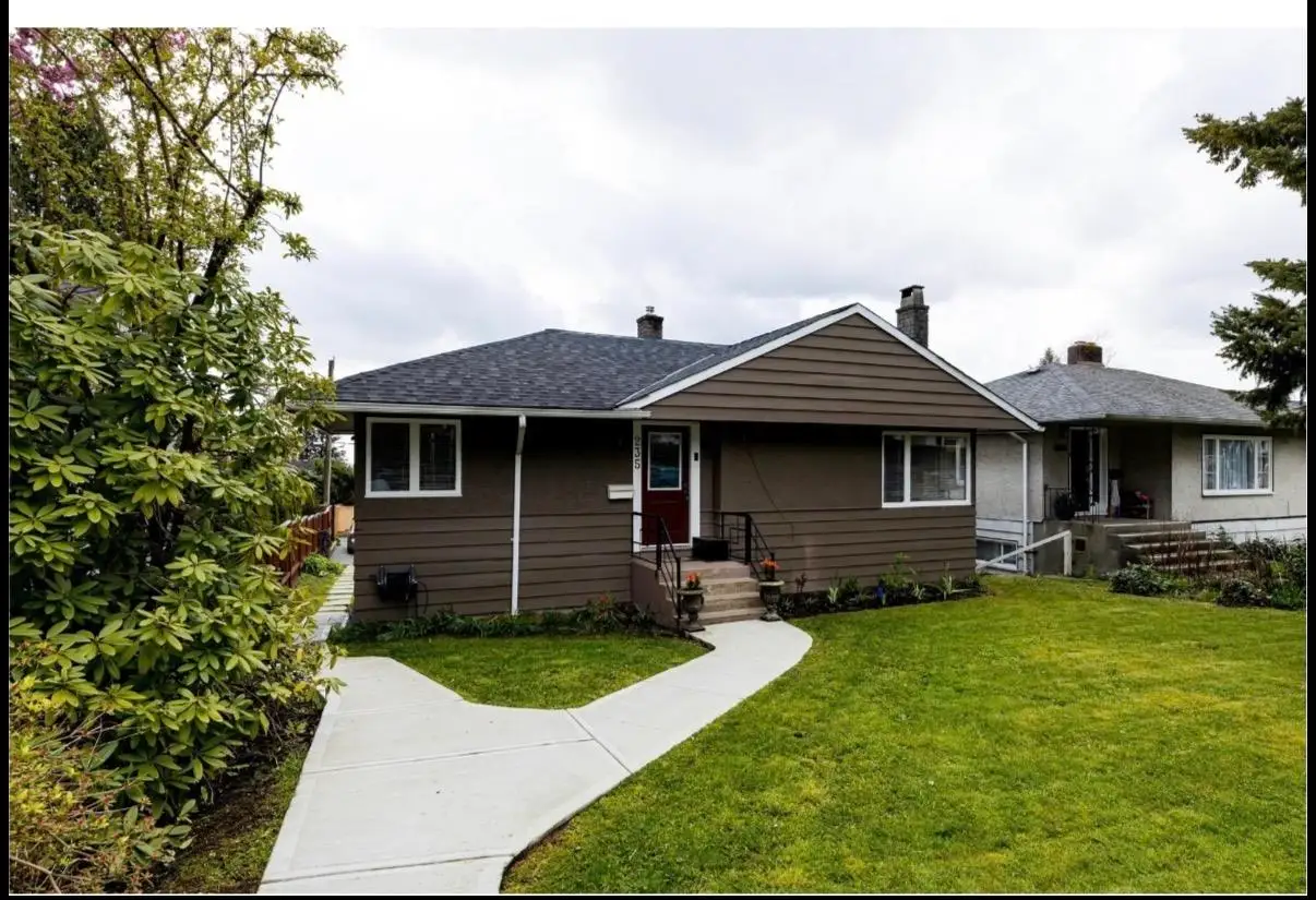 235 W 27TH STREET, North Vancouver BC V7N 2H3