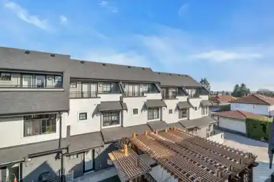 7901 OAK STREET, Vancouver BC V6P 4A6