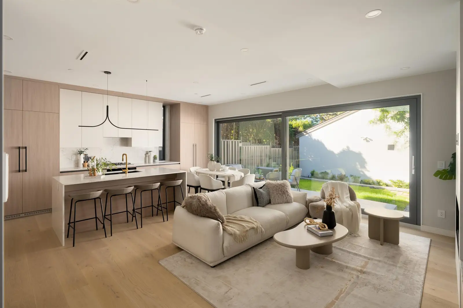 2 2941 W 29TH AVENUE, Vancouver BC V6L 1Y3