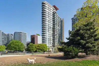 2106 918 COOPERAGE WAY, Vancouver BC V6B 0A7