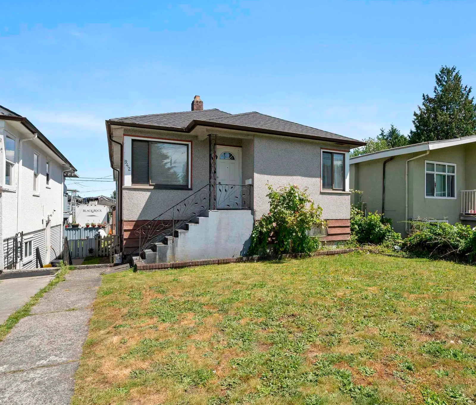 942 NANAIMO STREET, Vancouver BC V5L 4S9