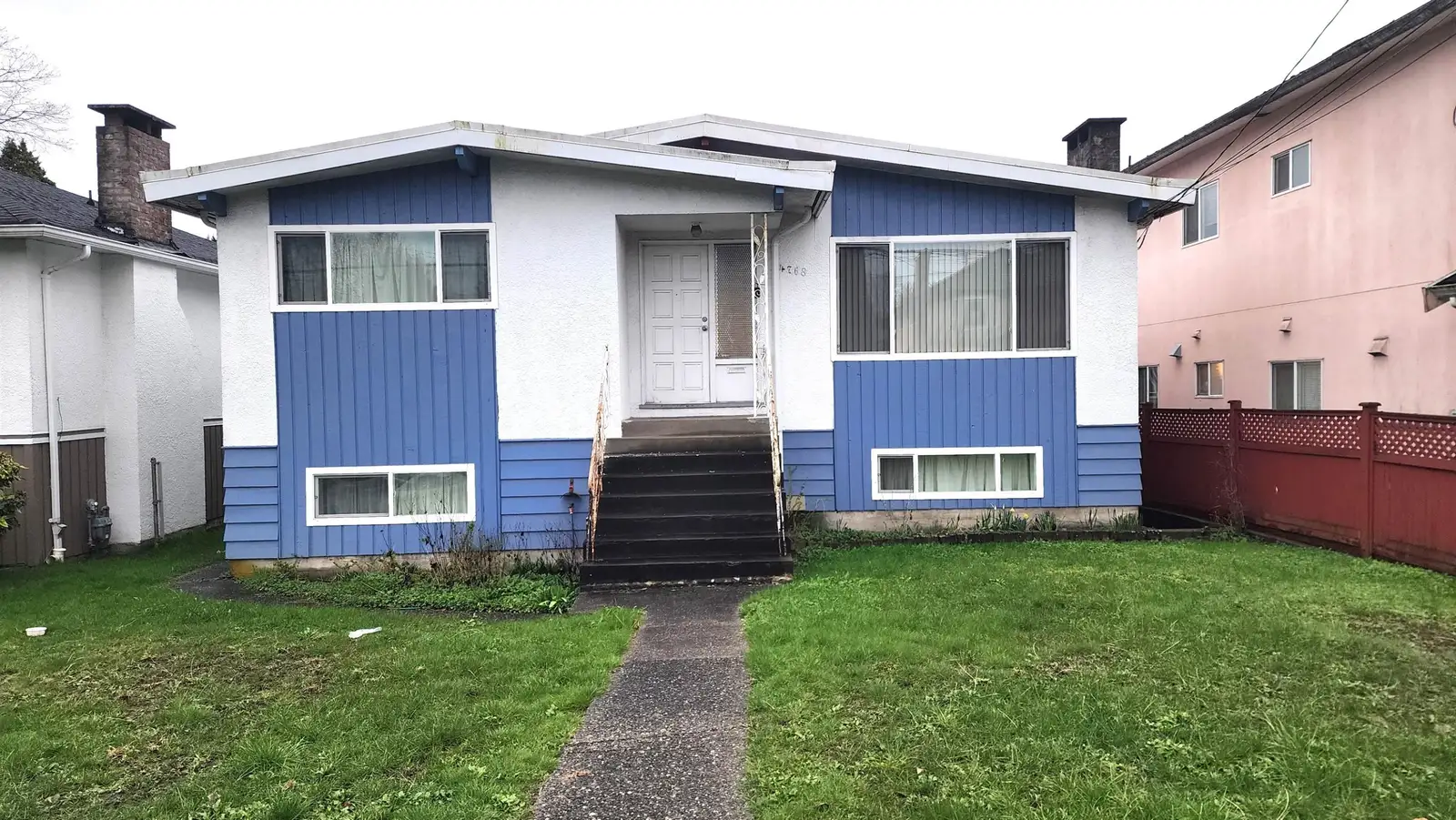 4768 EARLES STREET, Vancouver BC V5R 3R2