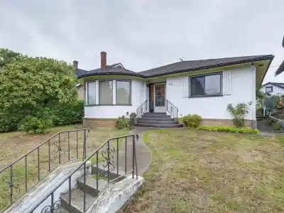 1616 NANAIMO STREET, Vancouver BC V5L 4V1