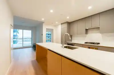 902 7977 LANSDOWNE ROAD, Richmond BC V6X 0X7