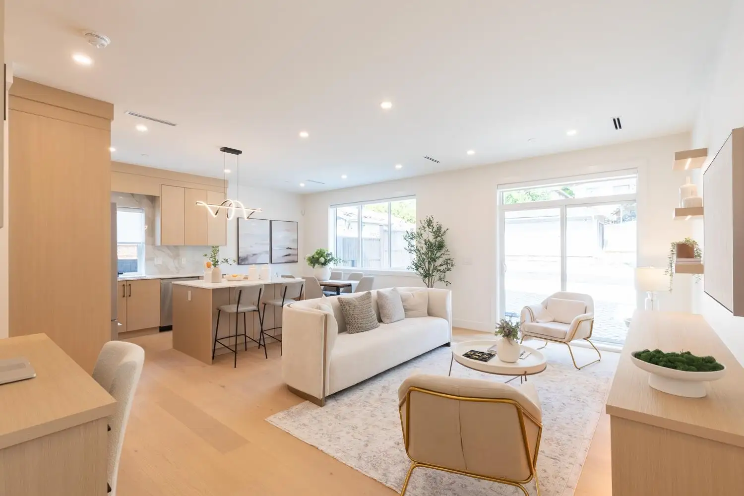 2 3613 TURNER STREET, Vancouver BC V5K 2J2
