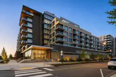312 755 HARBOURSIDE DRIVE, North Vancouver BC V7P 0G1