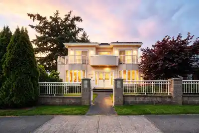 6899 FLEMING STREET, Vancouver BC V5P 3H4
