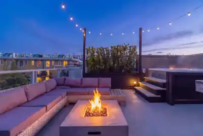 234 735 W 15TH STREET, North Vancouver BC V7M 0B8