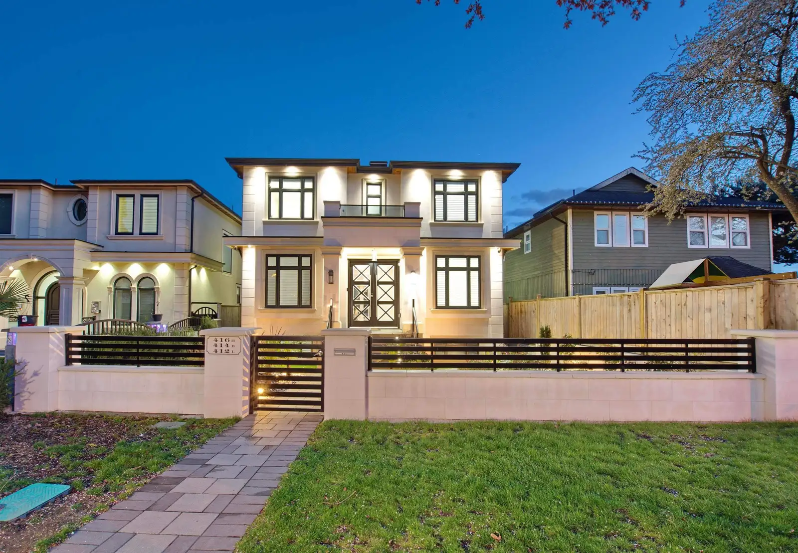 416 E 63RD AVENUE, Vancouver BC V5X 2K2