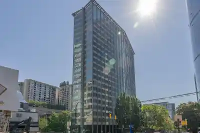 902 989 NELSON STREET, Vancouver BC V6Z 2S1
