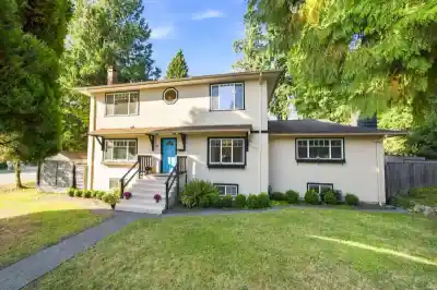 300 E 25TH STREET, North Vancouver BC V7N 1A3