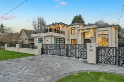 5891 RIVERDALE DRIVE, Richmond BC V7C 2E4