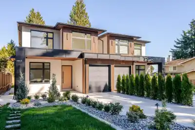 5301 3RD AVENUE, Tsawwassen BC V4M 1E8