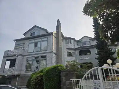 302 7651 ABERCROMBIE DRIVE, Richmond BC V6Y 3N3