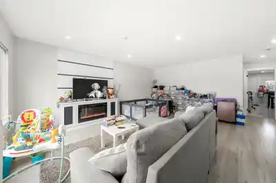2506 E 45TH AVENUE, Vancouver BC V5R 3B5