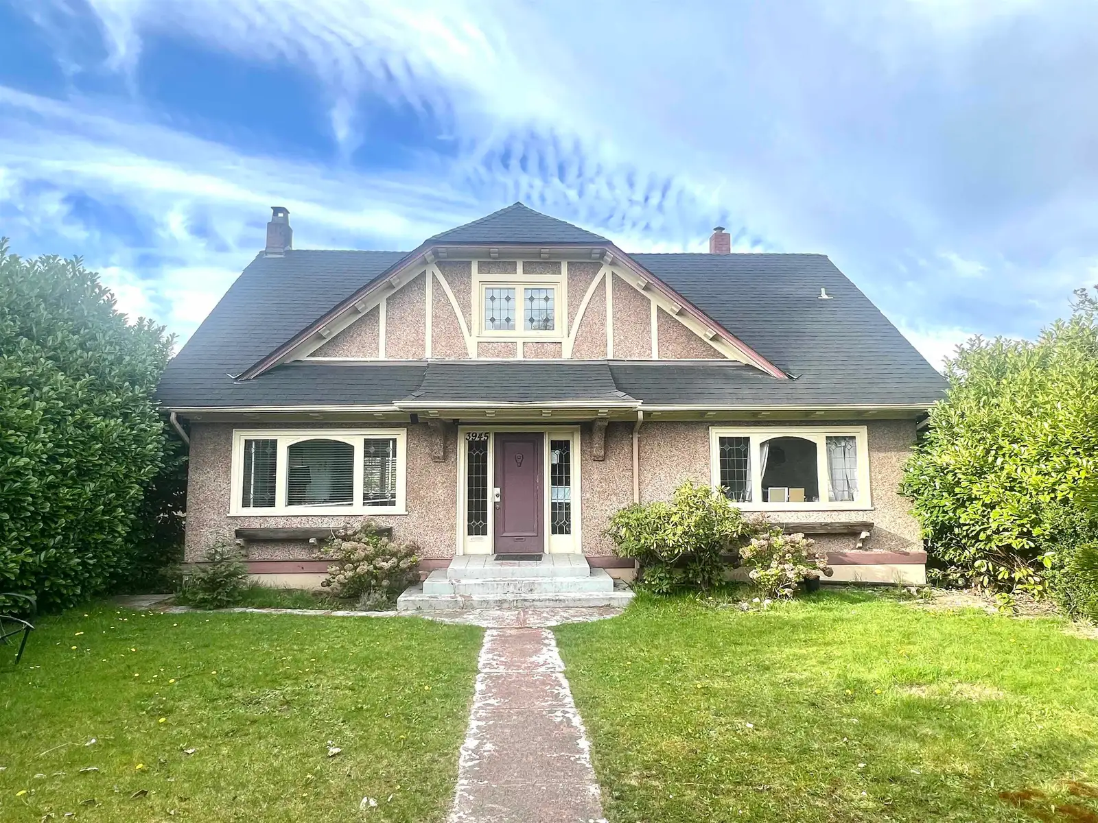 3945 W 10TH AVENUE, Vancouver BC V6R 2G9
