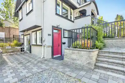 1010 E 24TH AVENUE, Vancouver BC V5V 2B1