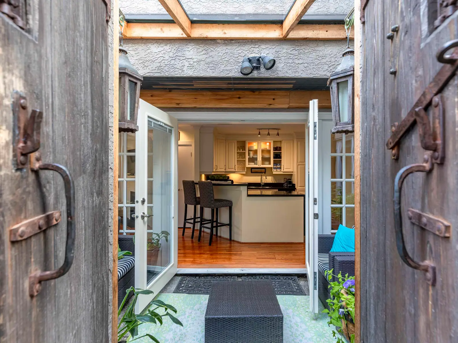 101 2535 YORK AVENUE, Vancouver BC V6K 1E4