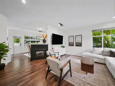 4 2123 CLARKE STREET, Port Moody BC V3H 1Y5