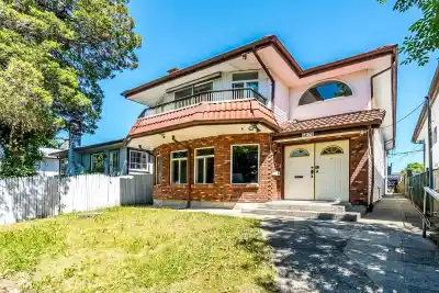 6074 SHERBROOKE STREET, Vancouver BC V5W 3N2