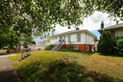 3678 E 25TH AVENUE, Vancouver BC V5R 1K5
