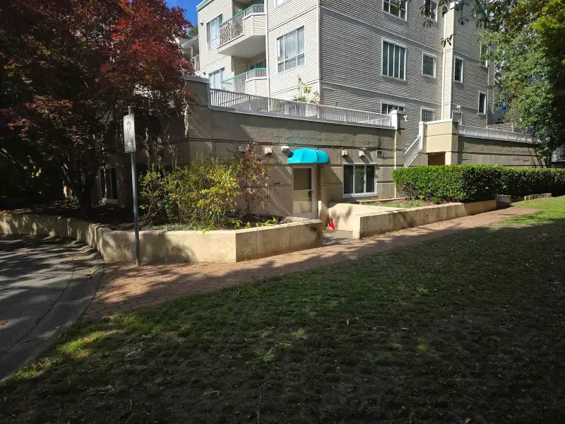 100 8655 JONES ROAD, Richmond