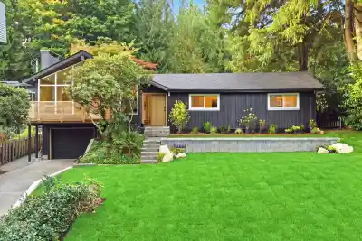 4646 COVE CLIFF ROAD, North Vancouver BC V7G 1H6