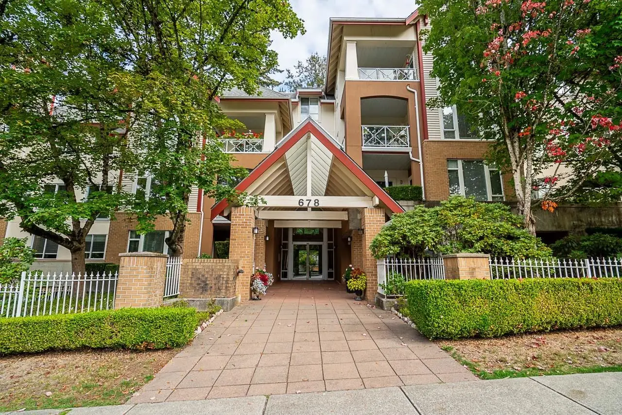 207 678 W QUEENS ROAD, North Vancouver BC V7N 2L3