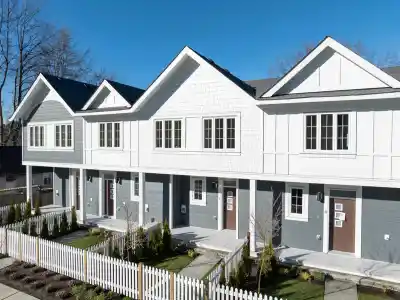 3 2807 ST. ANDREWS STREET, Port Moody BC V3H 0N6