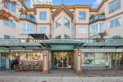 204 131 W 3RD STREET, North Vancouver BC V7M 1E7