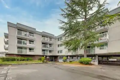 212 6420 BUSWELL STREET, Richmond BC V6Y 2E9