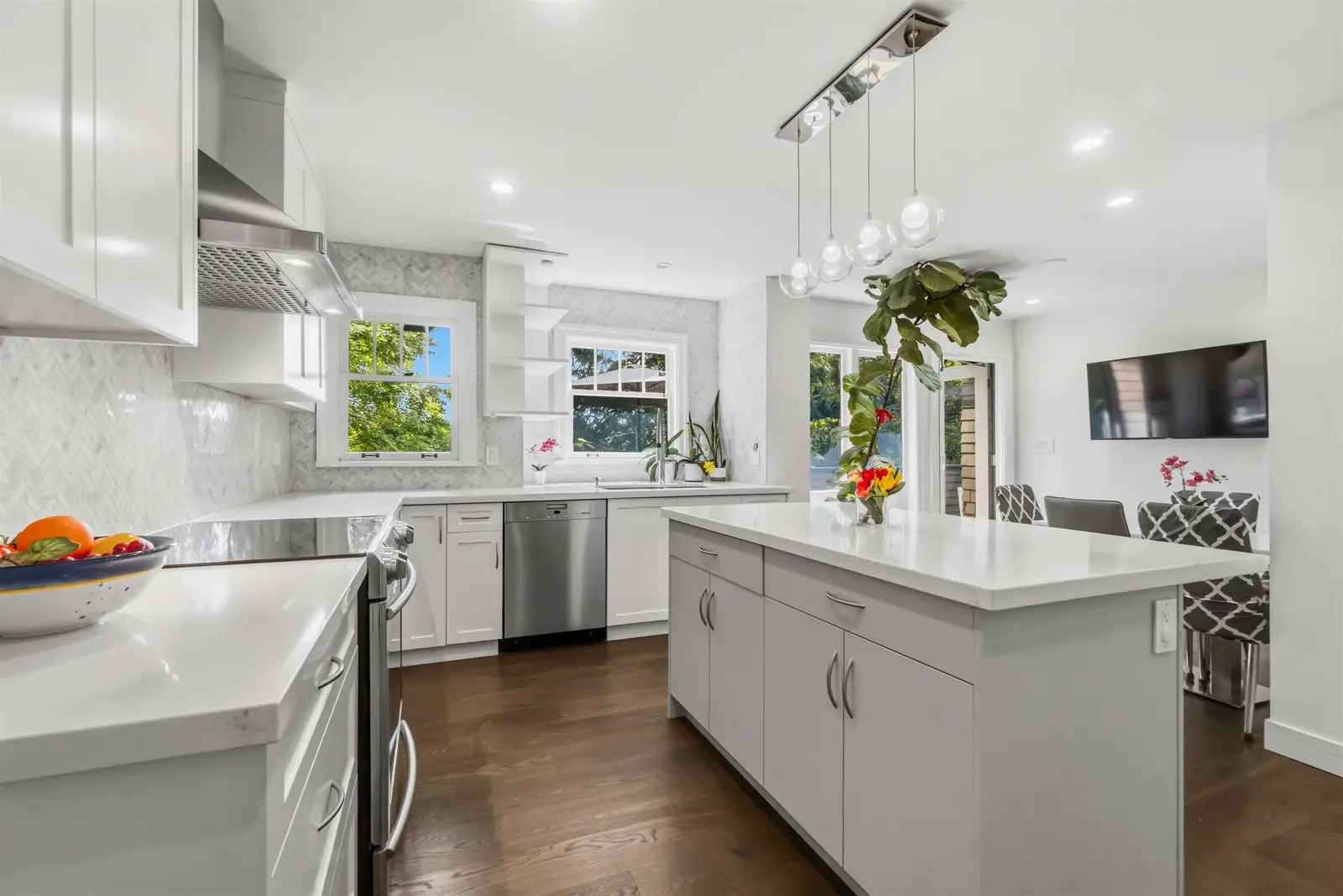 1188 LAURIER AVENUE, Vancouver BC V6H 1Y5