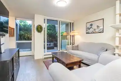 208 189 KEEFER STREET, Vancouver BC V6A 0C8