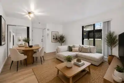 101 8645 OSLER STREET, Vancouver BC V6P 4E6
