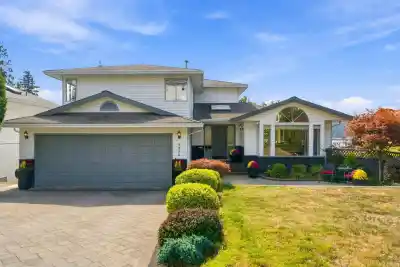 3950 SPARROW LANE, North Vancouver BC V7G 2M8