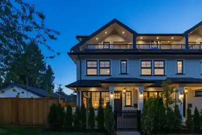 2619 CAROLINA STREET, Vancouver BC V5T 2A4