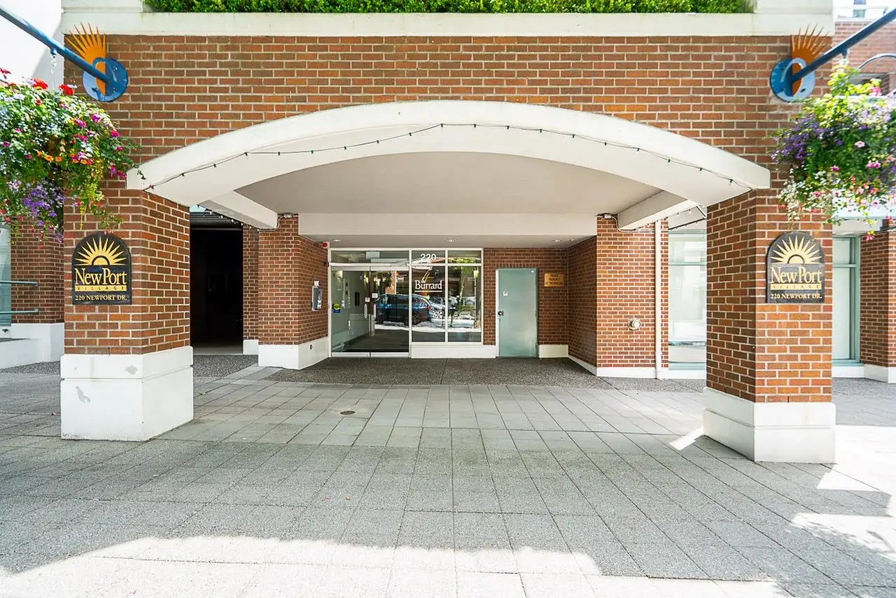 213 220 NEWPORT DRIVE, Port Moody BC V3H 5B8