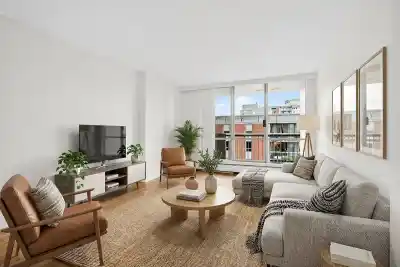 1306 2016 FULLERTON AVENUE, North Vancouver BC V7P 3E6