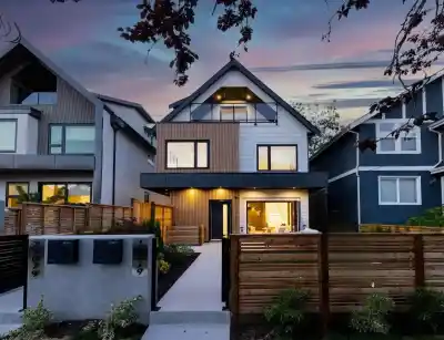 #1 1079 E 14TH AVENUE, Vancouver BC V5T 2P1