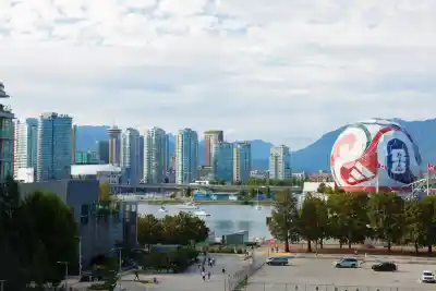 605 1688 PULLMAN PORTER STREET, Vancouver BC V6A 0H4