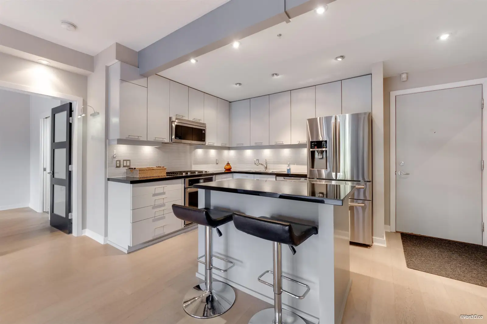 210 530 RAVEN WOODS DRIVE, North Vancouver BC V7G 2T5