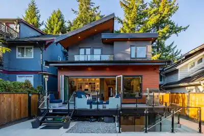 426 W 17TH AVENUE, Vancouver BC V5Y 2A2