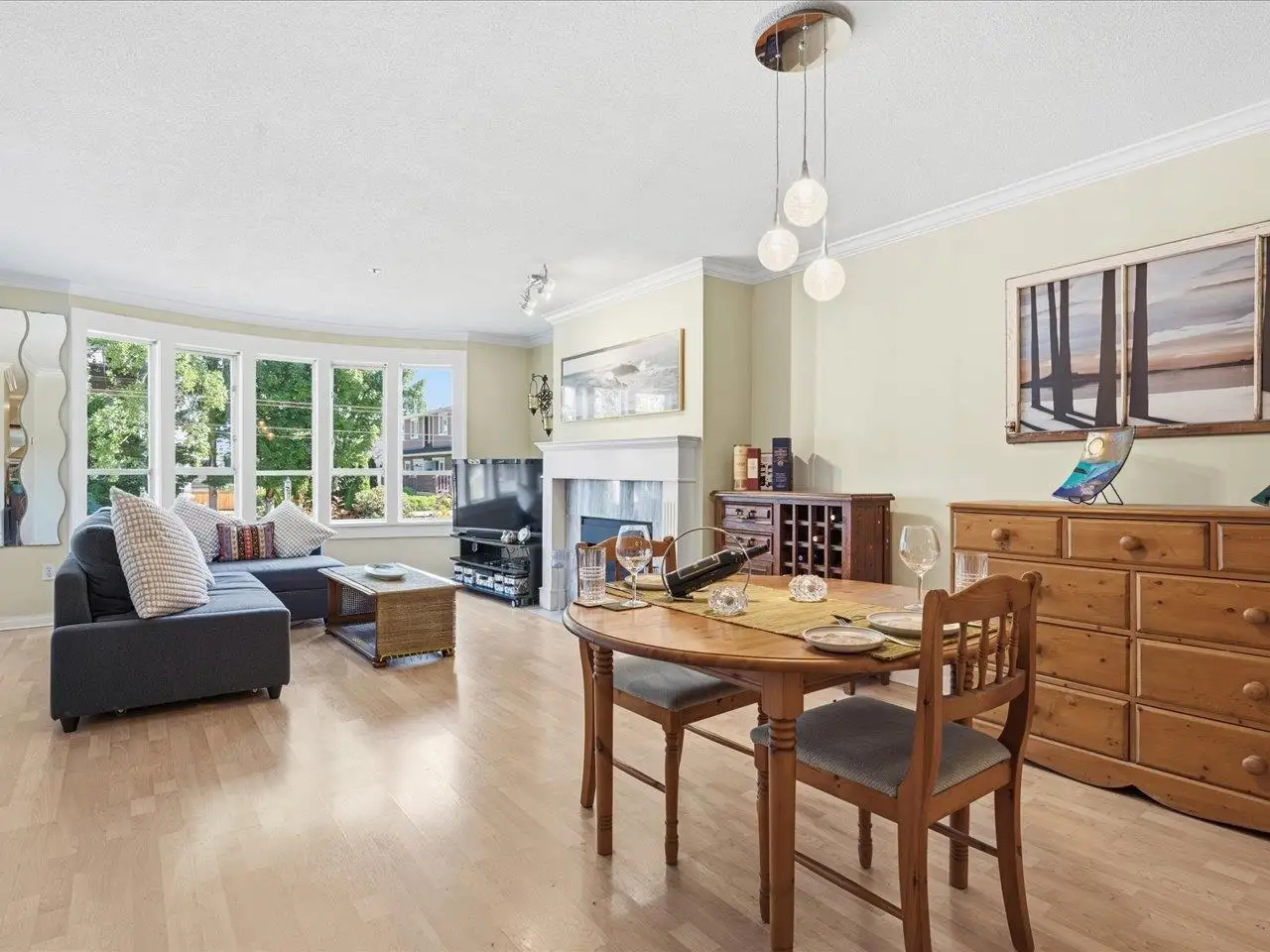 201 3220 W 4TH AVENUE, Vancouver BC V6K 1R9