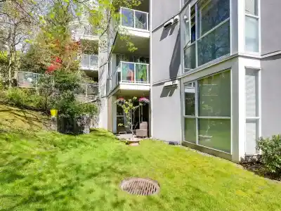 3 8420 JELLICOE STREET, Vancouver BC V5S 4T1